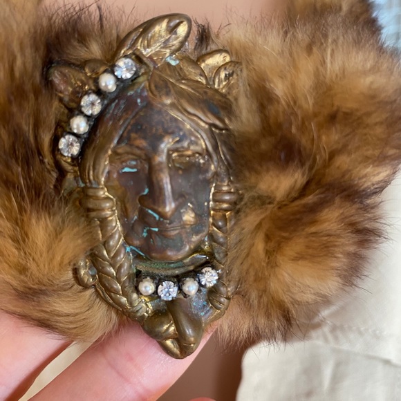 Choker - Picture 2 of 5